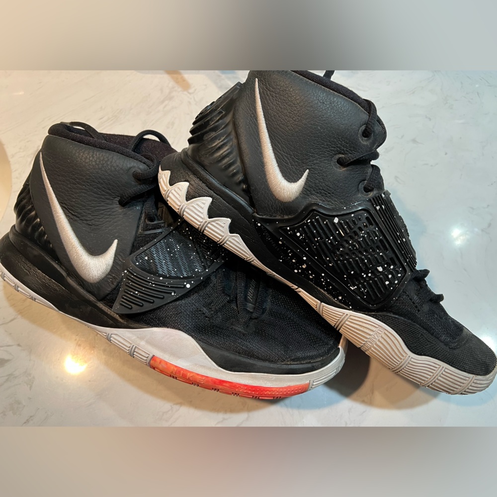 Big Boy’s Nike Kyrie 6s